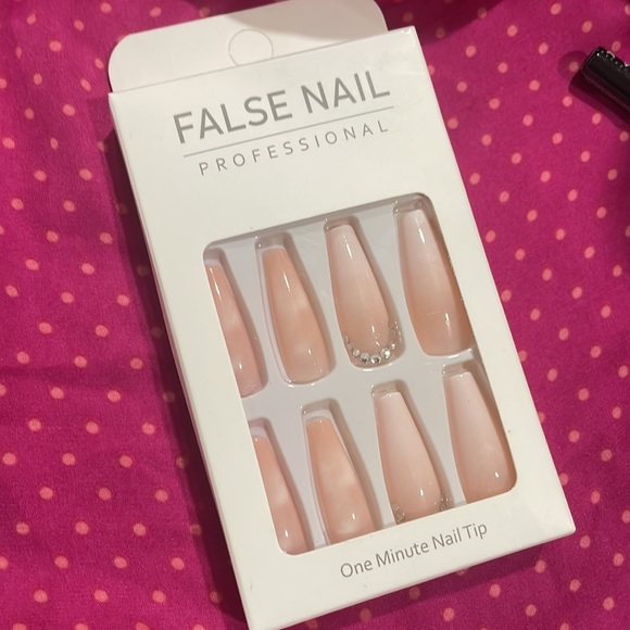 Make-up bundle - Picture 3 of 9